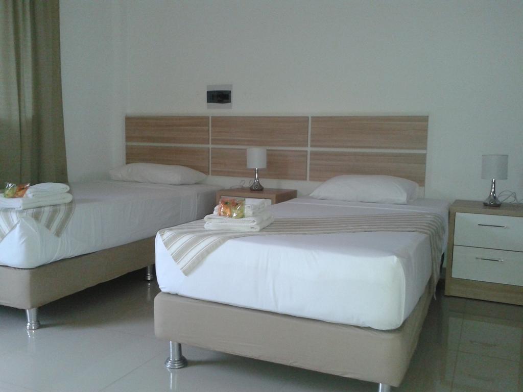 Hotel Salzburgo Ciudad del Este Bilik gambar