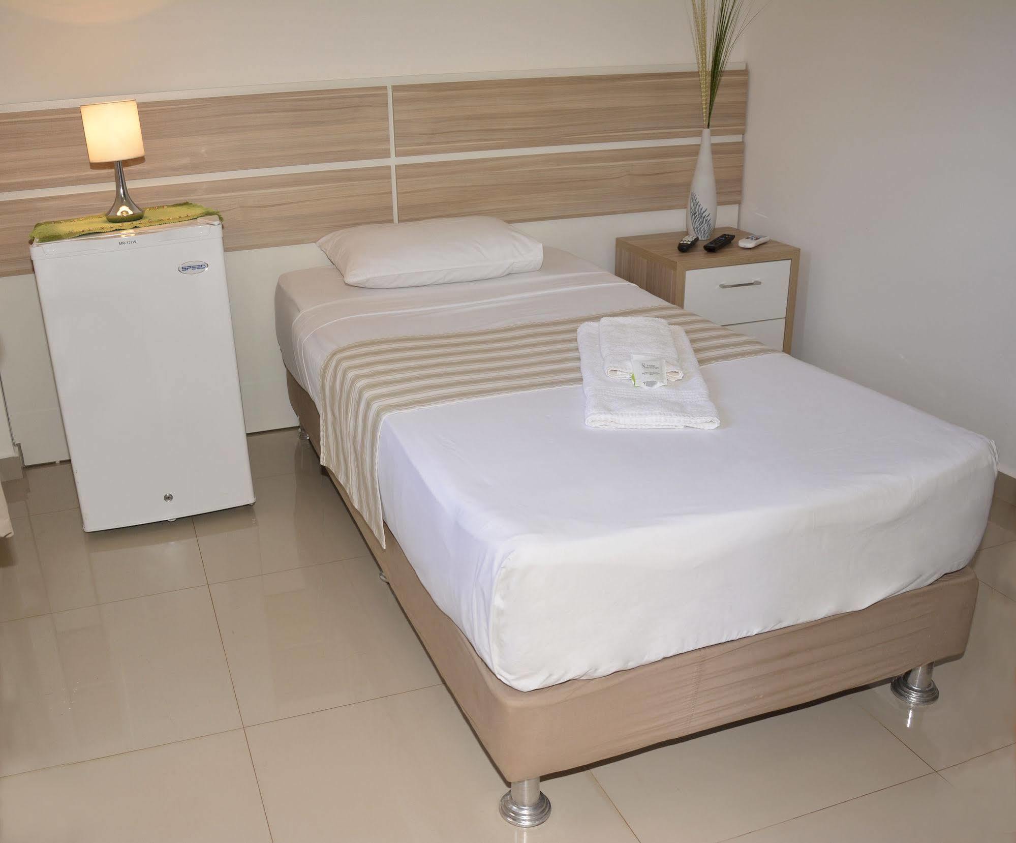 Hotel Salzburgo Ciudad del Este Luaran gambar