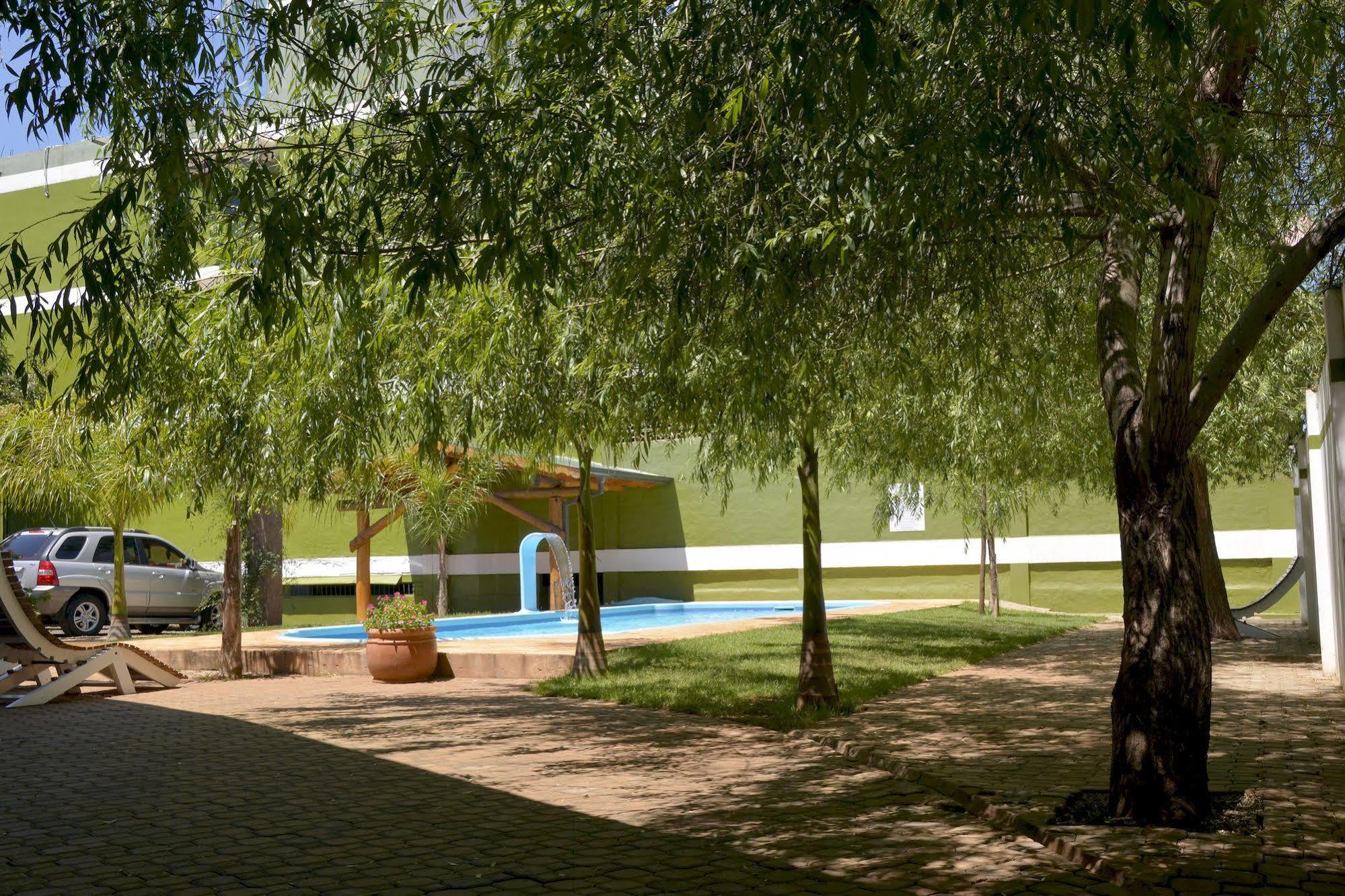 Hotel Salzburgo Ciudad del Este Luaran gambar