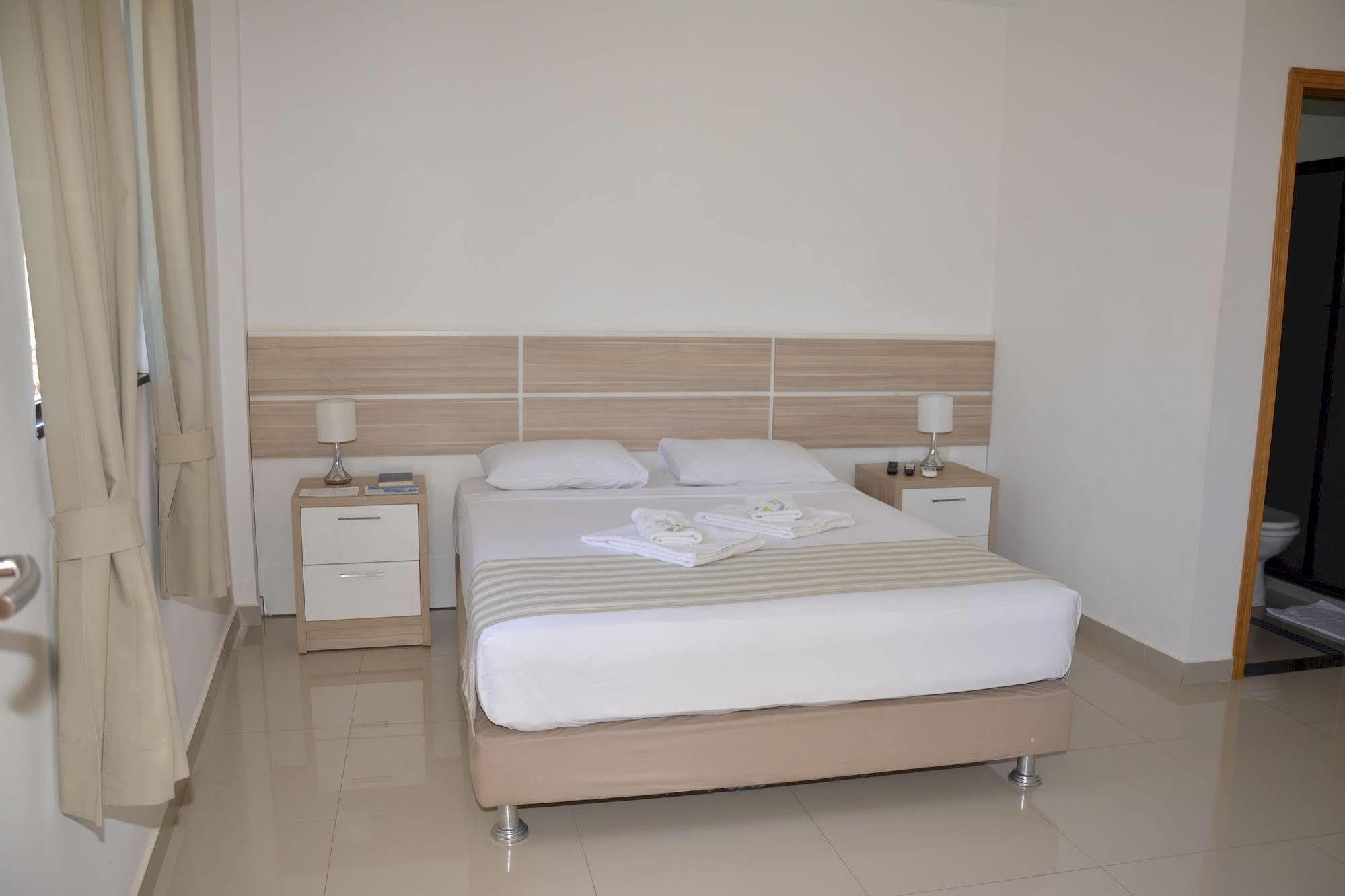 Hotel Salzburgo Ciudad del Este Luaran gambar